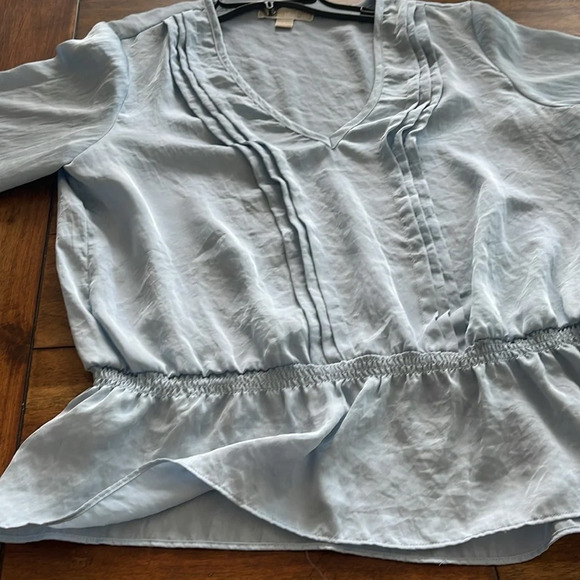 Michael Kors long sleeve v neck top size large satin - Picture 10 of 13